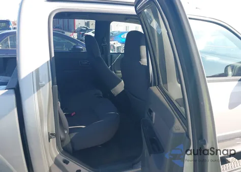 2004 Chevrolet Colorado Ls z USA, uszkodzony, nr VIN 1GCDS136548130039